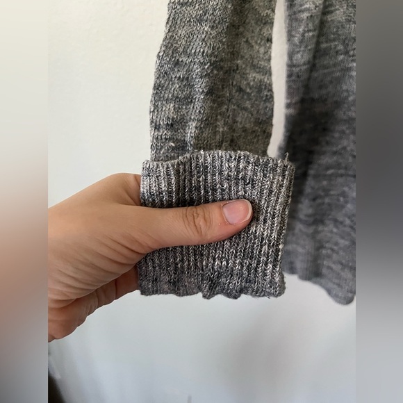 Vince V Neck Heather Grey Linen Sweater with Side Slit Women’s Size XS - Picture 10 of 14